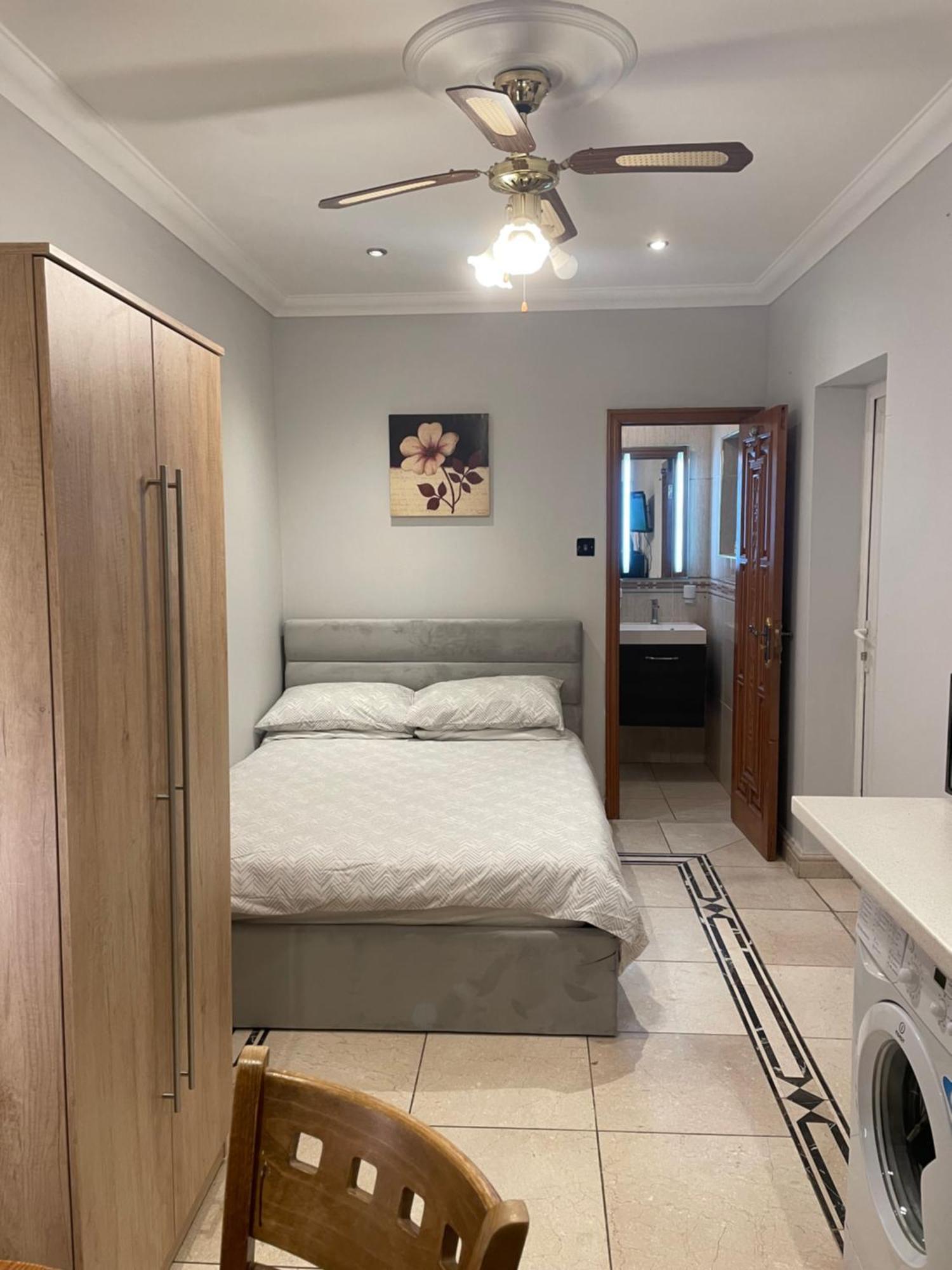 North London Studio Apartment 外观 照片