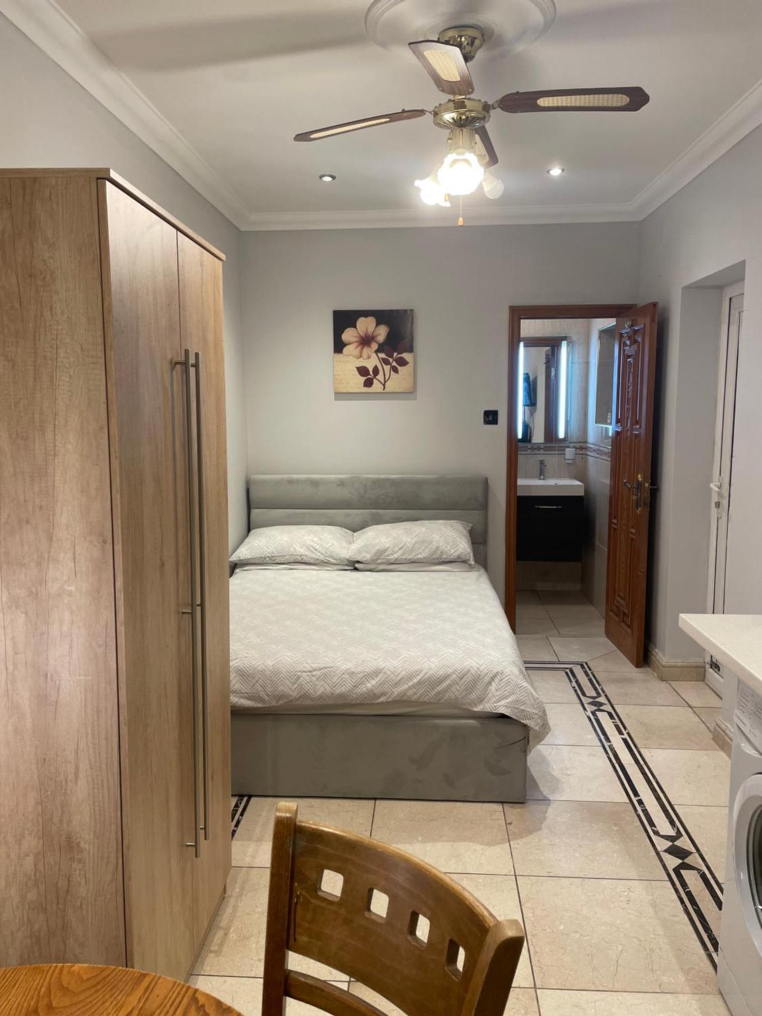North London Studio Apartment 外观 照片